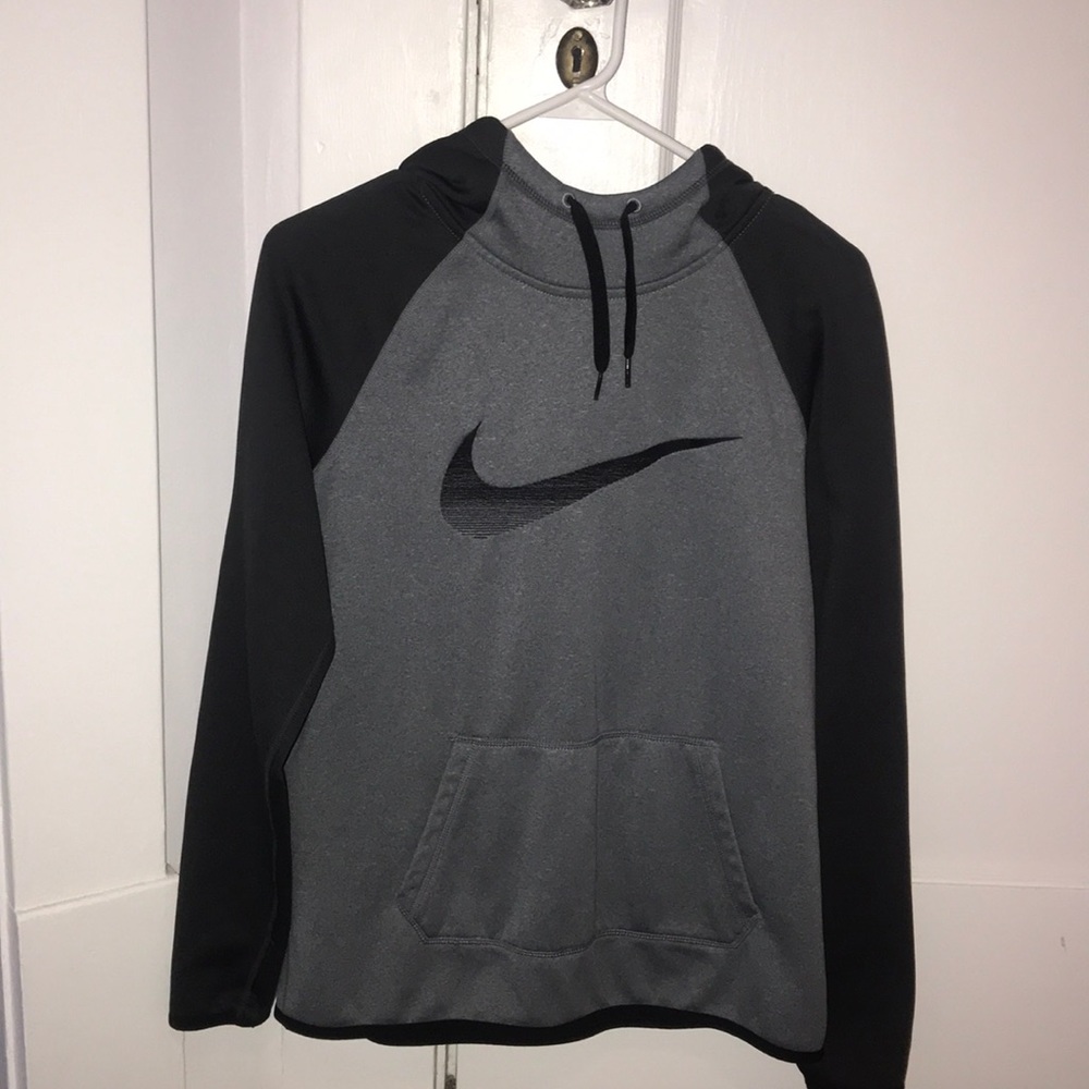 nike sweatshirt